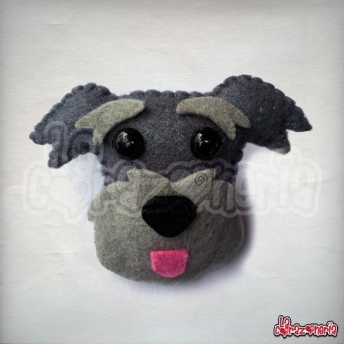 Broche Schnauzer en Filetro